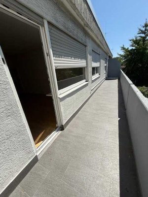 Geräumige renovierte 4-Zimmer-Wohnung mit sehr guter Anbindung