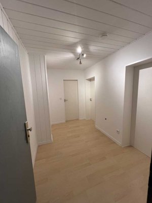 Frisch renovierte 3-Zimmer-DG-Wohnung in Stolberg