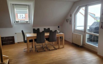 Geschmackvolle 3,5-Zimmer-Maisonette-Wohnung mit Einbauküche in Ehningen