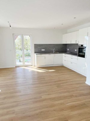 Ihr neues Zuhause: Helle 3-Zimmer Wohnung mit Garage & Einbauküche