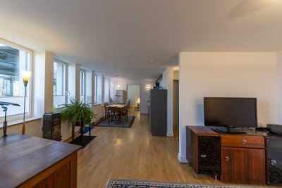 Möbliertes Wohnen im Philosophengarten: 2 ZKB mit großem Ostbalkon