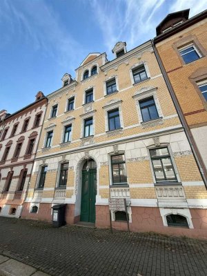 Vermietete NEU-Sanierte 2-Zimmer mit Laminat, Balkon und offener Küche in ruhiger Lage!