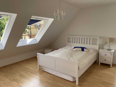 Charmante 2,5-Zimmer Dachgeschosswohnung in Wiesbaden Südost
