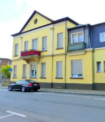 Geschmackvolle, sanierte 3,5-Zimmer-Wohnung mit gehobener Innenausstattung mit Balkon in Dormagen