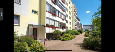 Vollmöbilierte 4-Zimmer-Wohnung mit Einbauküche in Neubrandenburg Oststadt