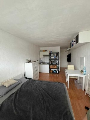 Schöne Singlewohnung mit Balkon in Rhein- und Südstadtnähe