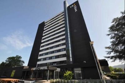 TOP !!!! Wohnen wo andere Urlaub machen "IAT Tower" 71m² | 2 1/2 Zimmer, NEUE Küche, Bad | traumhaft