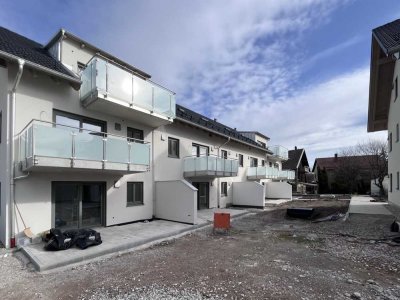 Hochwertige 2-Zimmer-Wohnung mit Balkon und Einbauküche in Finsing!