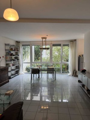 3.- Zim. Stadtwohnung mit kl. Garten, Einbauküche und PKW-Stellplatz im Doppelparksystem