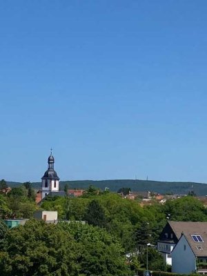 Exklusive 3-Zimmer-Penthouse-Wohnung mit Balkon und Einbauküche in Wiesbaden