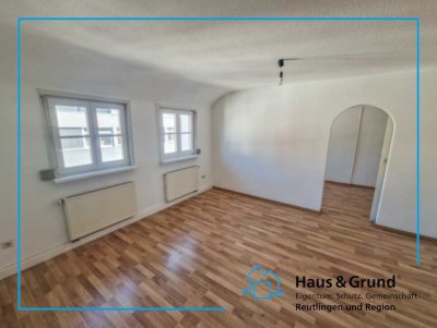 Renovierte 3,5 Zimmer (3. OG), ca. 70m², Einbauküche und Tageslichtbad