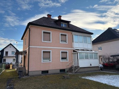 Freistehendes Haus mit zwei getrennten Wohneinheiten