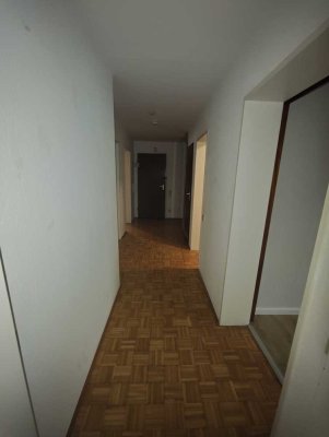 Ansprechende 3,5-Zimmer-Wohnung mit gehobener Innenausstattung mit Balkon in Bochum