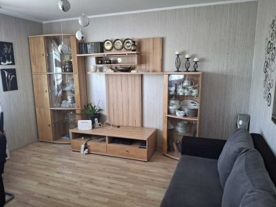 2 Zimmer-Wohnung mit Einbauküche und Balkon in KL-Ost