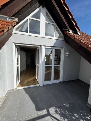 Vollständig renovierte 4-Raum-Wohnung mit Balkon und Einbauküche in Lörzweiler