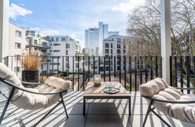 Kurzfristig bezugsfrei: Sonnige 4-Zimmer-Wohnung mit 2 Bädern und Südbalkon