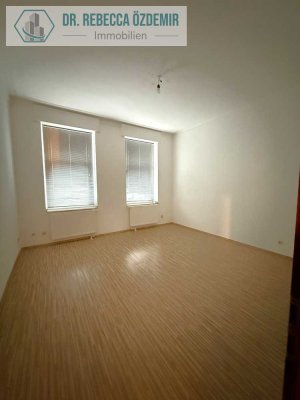 Tolle, helle 3-Zimmer-Altbauwohnung im EG  in Wanheimerort!