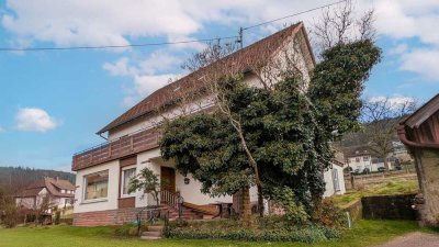 Sanierungsobjekt auf großem Grundstück