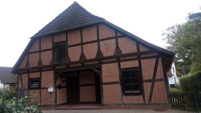 Schöne und sanierte 2-Raum-EG-Wohnung in Celle