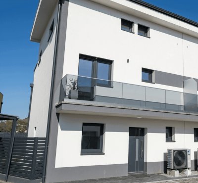 Privatverkauf: Modernes 7-Zimmer Reihenhaus in Himberg - Provisionsfrei &amp; S-Bahn-Nähe!