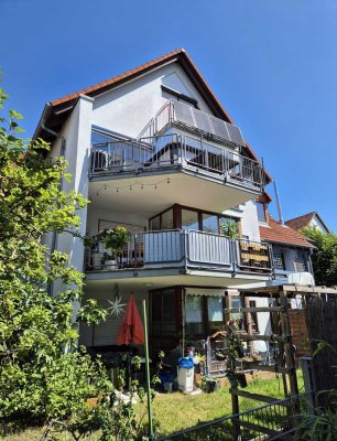 Von Privat: 3-Zimmer-Wohnung mit gehobener Ausstattung mit Südbalkon und Stellplatz in Schriesheim