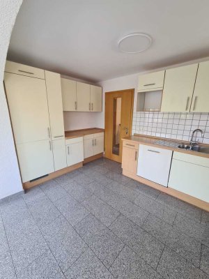 Erstbezug nach Sanierung: ansprechende 4-Zimmer-Wohnung mit EBK und Balkon in Heilbronn