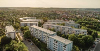 Helle 4-Zimmer-Wohnung mit Balkon im 4. OG in Naumburg (Saale)