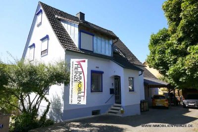 # Schönes Anwesen, Photovoltaik, viele Freisitze, Einliegerwohnung, Carport, Garten - Frei 2026!