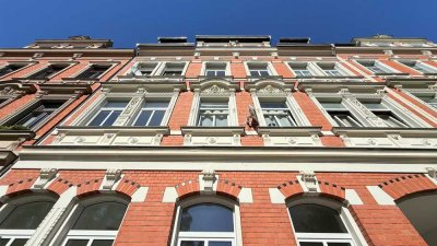 ++ renditestarke Eigentumswohnung im stilvollen Altbau ++