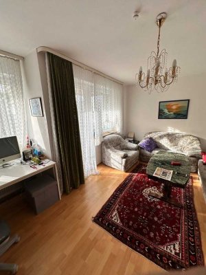 Attraktive 3-Zimmer-Wohnung mit Balkon & U-Bahn direkt vor der Tür