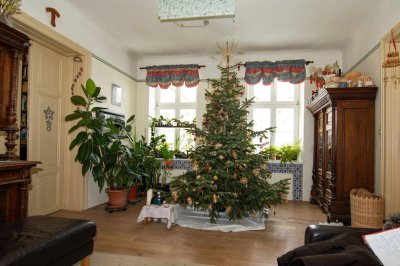 Maisonette in einem schönen Altbau: in traumhafter Lage -120 Meter in die Fußgängerzone / Innenstadt