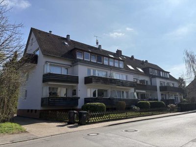 KARSTEN IMMOBILIEN ermöglicht Ihnen: Moderne DG-Wohnung mit großem Balkon und Top-Ausstattung