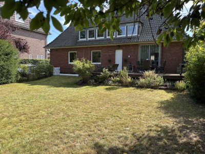 Stilvoll saniertes Einfamilienhaus mit Einliegerwohnung und großem Garten