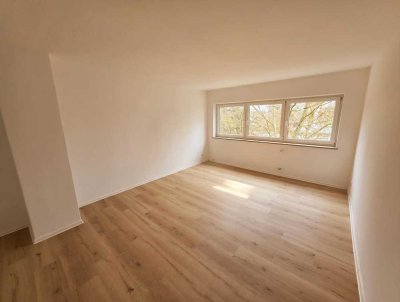 Erstbezug nach Kernsanierung: Stylisches 1-Zimmer-Apartment in Top-Lage