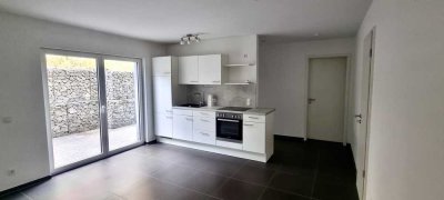 Einlieger-Whg. mit Freisitz, Stellplatz & Fußbodenheizung (BJ 2016)