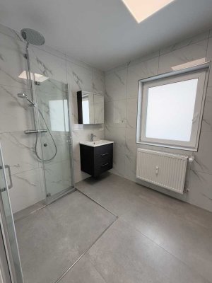 Kernsanierte, barrierearme Wohnung im 1. OG – ideal für Senioren