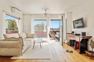 Penthouse mit 30 m2 Terrasse, Sauna und Garage inkl. Nebenkosten