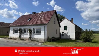 Vierseithof in Ortsrandlage