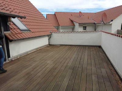 Freundliche 3- Zimmer Wohnung im OG mit Terrasse in Burgdorf / Otze (Kreis), Burgdorf