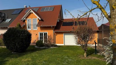 Schöne Doppelhaushälfte in attraktiver Lage mit Garten zu vermieten