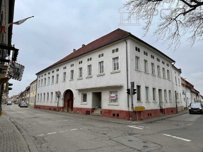 Mehrfamilienhaus mit 4 Wohnungen & Boardinghouse im Denkmalschutz