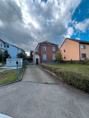 Charmanter Altbau mit großem Garten und Gewölbekeller