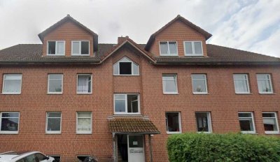 Geschmackvolle, modernisierte 1,5-Raum-Wohnung mit geh. Innenausstattung mit Balkon und EBK