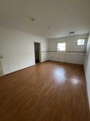 *Renovierungsbedürftig* 4 Zimmer Wohnung in Wuppertal Barmen