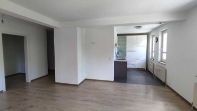 Helle 2,5-Zimmer-Wohnung mit Aufzug in der Innenstadt