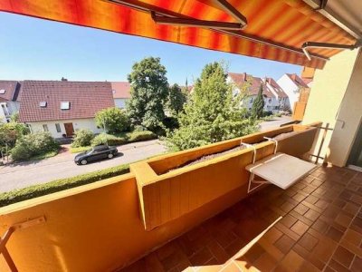 Große lichtdurchflutete offene Wohnung mit Loggia
