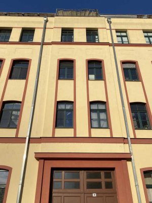 Industrie-Chic trifft Wohnkomfort: 2-Zimmer-Maisonette-Wohnung in umgebautem Fabrikgebäude!
