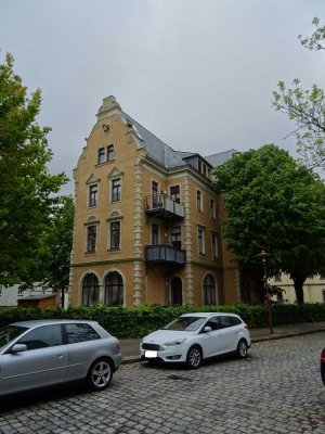 Wunderschöne 2-RWE mit Balkon, Terrasse und eigenem Gartenanteil!
