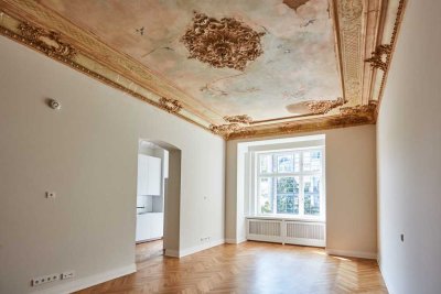Modernisierter Gründerzeitbau in der Fasanenstraße, Ku'damm-Nähe, Concierge-Service & Fitness-Raum