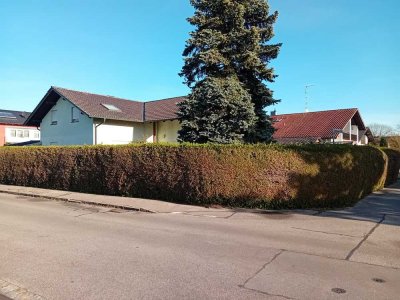 ***Zweifamilienhaus mit viel Potential!***